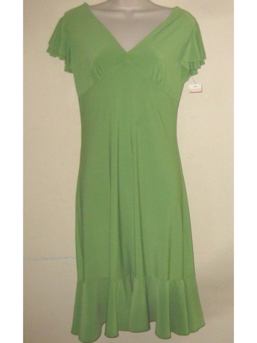 NWT V-neck dress S Green Empire Short sleeve Light poly knit Below knee USA